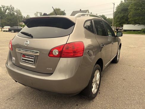 Used 2015 Nissan Rogue S w/ Convenience Package AWD/4WD image 8