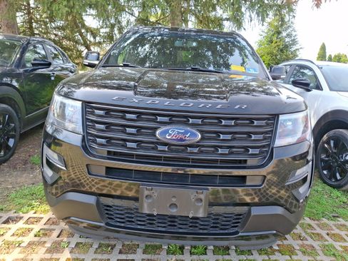 Used 2016 Ford Explorer Sport image 2