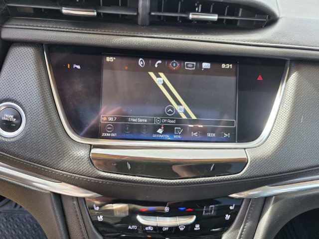 Used 2017 Cadillac XT5 Premium Luxury FWD image 10