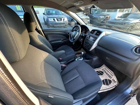 Used 2016 Nissan Versa SV w/ SV Appearance Package FWD image 14