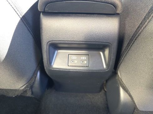 Used 2024 Toyota Corolla LE image 30