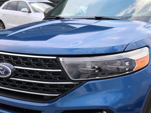 Used 2020 Ford Explorer XLT w/ Equipment Group 202A image 10