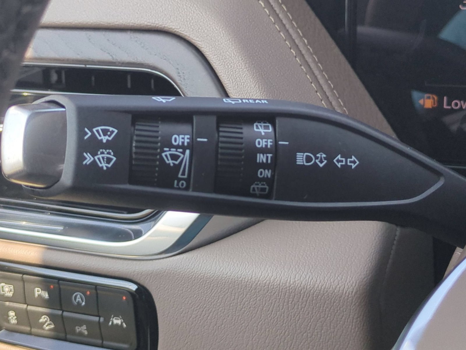 New 2026 GMC Yukon Denali w/ Denali Reserve Package AWD/4WD image 16