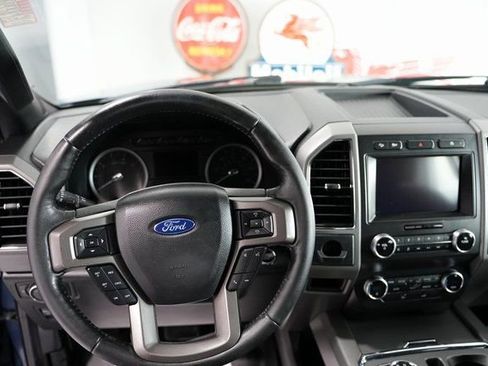 Used 2019 Ford Expedition Max XLT image 17