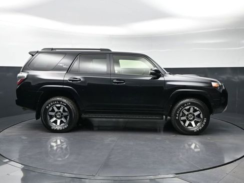 Used 2024 Toyota 4Runner TRD Off-Road Premium AWD/4WD image 4