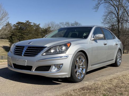 Used 2012 Hyundai Equus Signature image 3