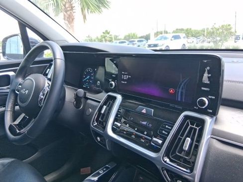 Used 2023 Kia Sorento SX FWD image 11