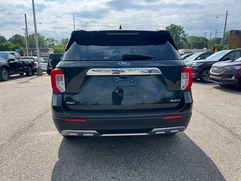 Certified 2022 Ford Explorer XLT w/ Equipment Group 202A AWD/4WD image 5
