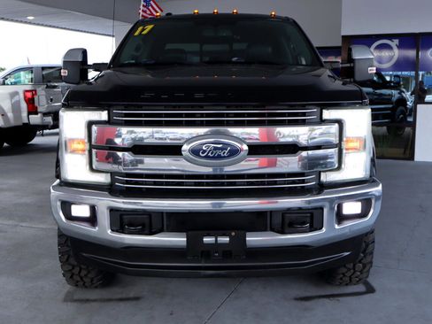 Used 2017 Ford F350 Lariat w/ Chrome Package image 13