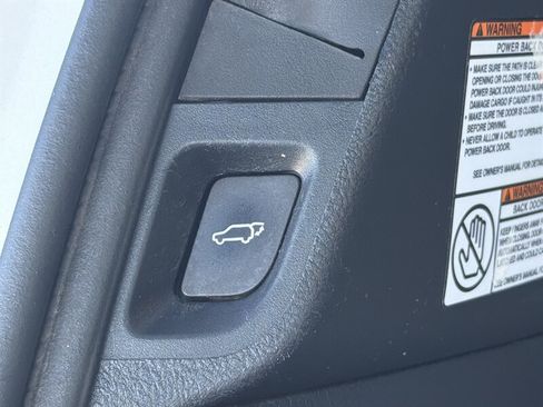 Used 2016 Toyota Sequoia Platinum AWD/4WD image 24