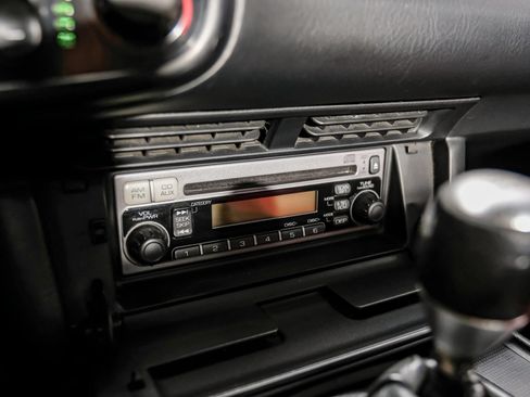 Used 2004 Honda S2000 image 28