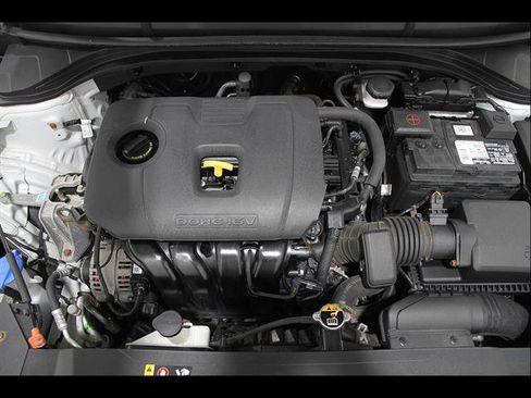 Used 2020 Hyundai Elantra Value Edition FWD image 20