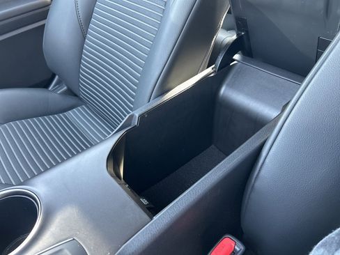 Used 2024 Toyota Camry SE image 25