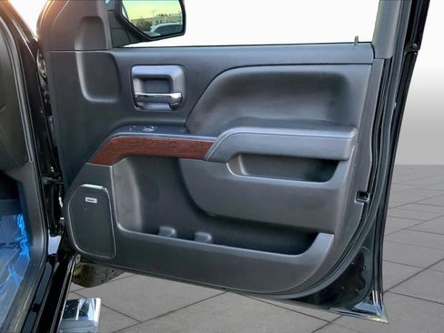 Used 2018 GMC Sierra 1500 SLT AWD/4WD image 21