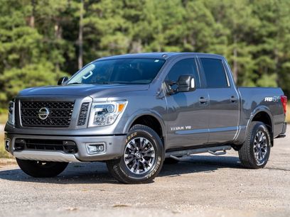 Used 2018 Nissan Titan PRO-4X w/ Pro-4x Convenience Package