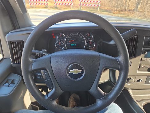 Used 2019 Chevrolet Express 3500 3500 3dr Cargo Van w/ Driver Convenience Package image 15