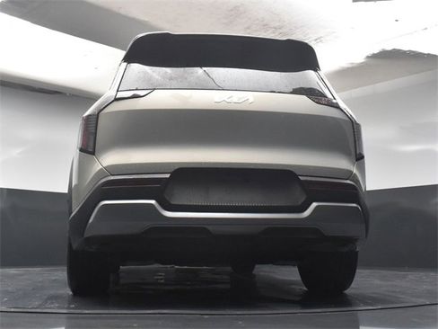 Certified 2024 Kia EV9 Light Long Range image 37