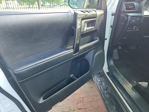 Used 2022 Toyota 4Runner TRD Off-Road Premium w/ Revi AWD/4WD image 7