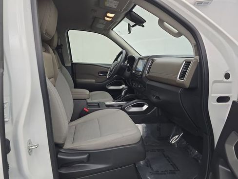 Used 2023 Nissan Frontier SV w/ Technology Package image 41