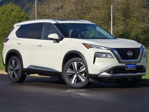 Used 2023 Nissan Rogue Platinum AWD/4WD image 1