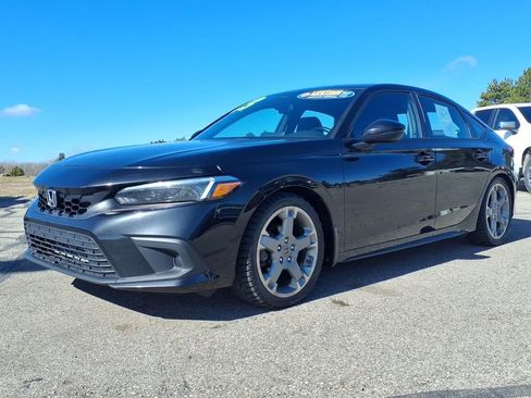 Used 2023 Honda Civic Sport Touring image 3