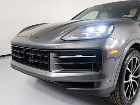 New 2026 Porsche Cayenne image 33