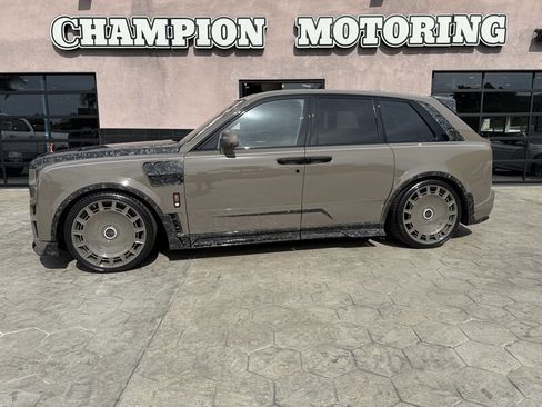 Used 2026 Rolls-Royce Cullinan AWD/4WD image 18