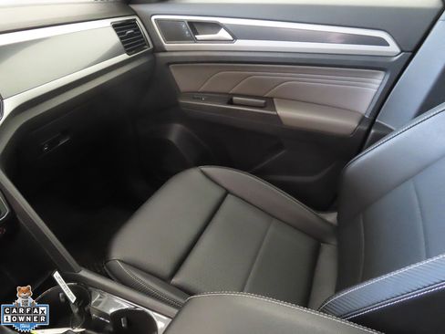Used 2023 Volkswagen Atlas Cross Sport SEL AWD/4WD image 21