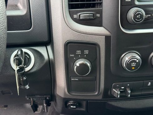 Used 2018 RAM 3500 Tradesman w/ Chrome Appearance Group AWD/4WD image 18