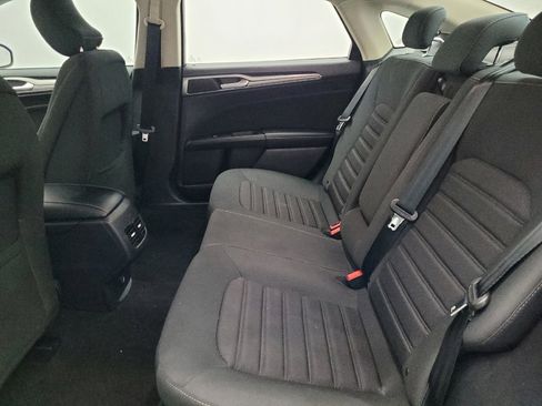 Used 2019 Ford Fusion SE image 18