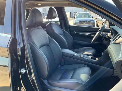 Certified 2024 INFINITI QX50 Luxe image 10