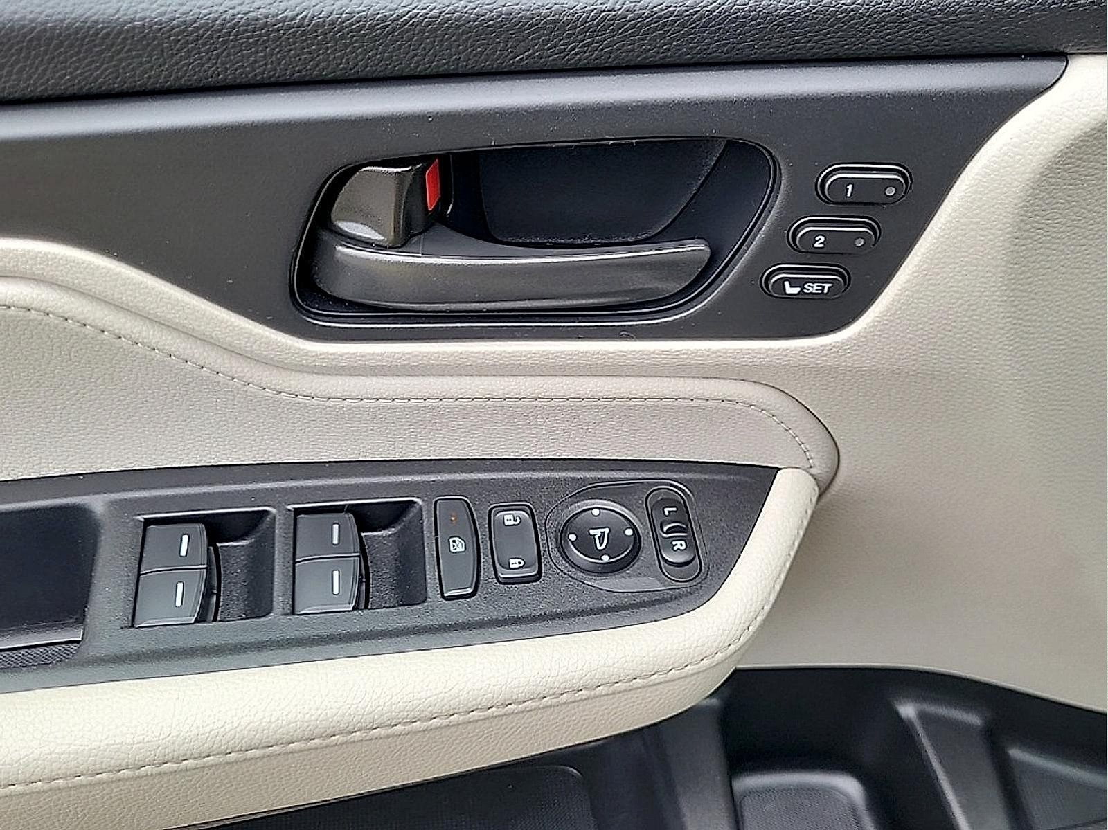 Used 2025 Honda Odyssey EX-L image 15