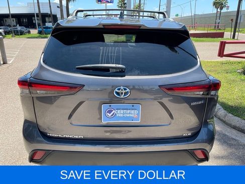 Used 2024 Toyota Highlander XLE FWD image 5