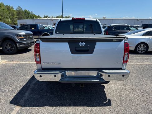 Used 2013 Nissan Frontier SV w/ SV Value Truck Pkg RWD image 6