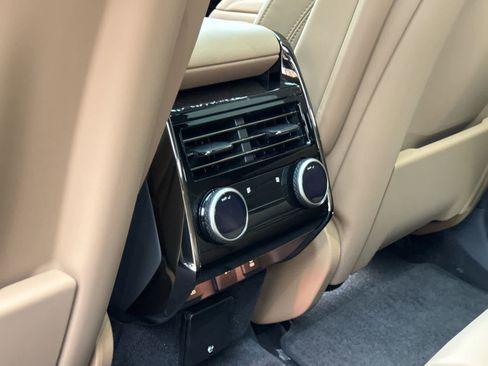 New 2026 Land Rover Range Rover Sport SE image 17