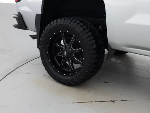 Used 2017 Chevrolet Silverado 1500 LT w/ All Star Edition image 21