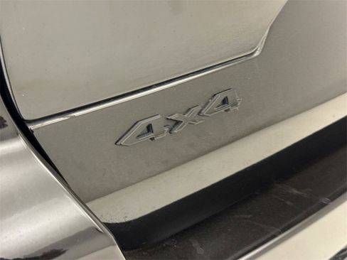 Used 2024 Jeep Grand Cherokee Altitude image 11