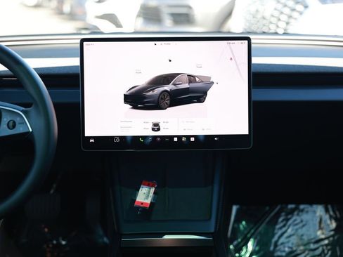 Used 2024 Tesla Model 3 Standard Range RWD image 25