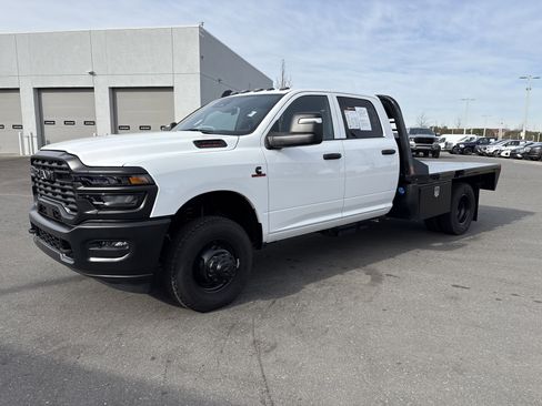 Used 2026 RAM 3500 Tradesman image 5