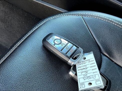 Used 2023 Ford Explorer Limited image 37