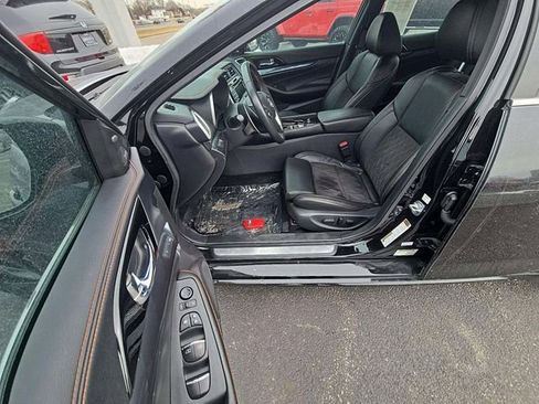Used 2023 Nissan Maxima SR w/ Sport Mat Group image 6