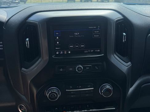 Used 2022 Chevrolet Silverado 1500 Custom AWD/4WD image 36