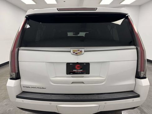 Used 2016 Cadillac Escalade ESV Luxury AWD/4WD image 52