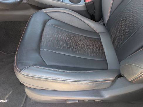 Used 2025 Subaru Crosstrek 2.5i Limited AWD/4WD image 16