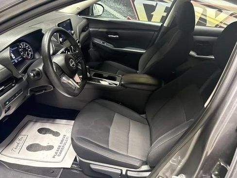Used 2024 Nissan Sentra SV FWD image 5
