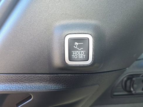 New 2025 Jeep Grand Cherokee Altitude image 27