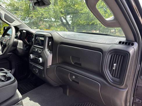 Used 2024 GMC Sierra 1500 Pro w/ Graphite Edition AWD/4WD image 40