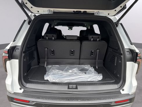 New 2026 Chevrolet Traverse LT FWD image 12