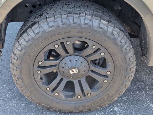 Used 2016 Ford F150 Lariat w/ Equipment Group 502A Luxury image 22