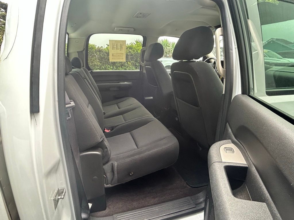 Used 2014 GMC Sierra 2500 SLE w/ SLE Preferred Package AWD/4WD image 26